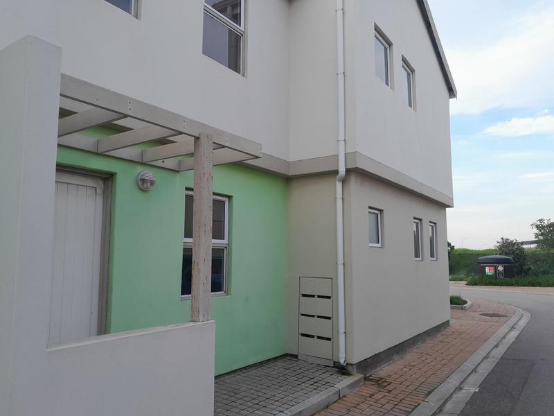To Let 2 Bedroom Property for Rent in De Almeida Western Cape
